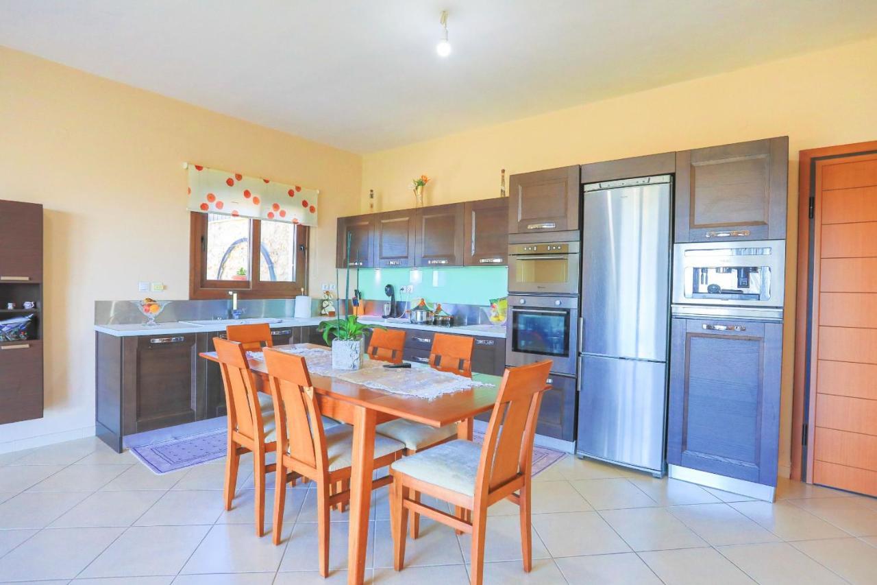 Villa Dersea Acharavi  Esterno foto