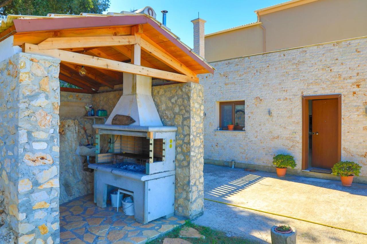 Villa Dersea Acharavi  Esterno foto